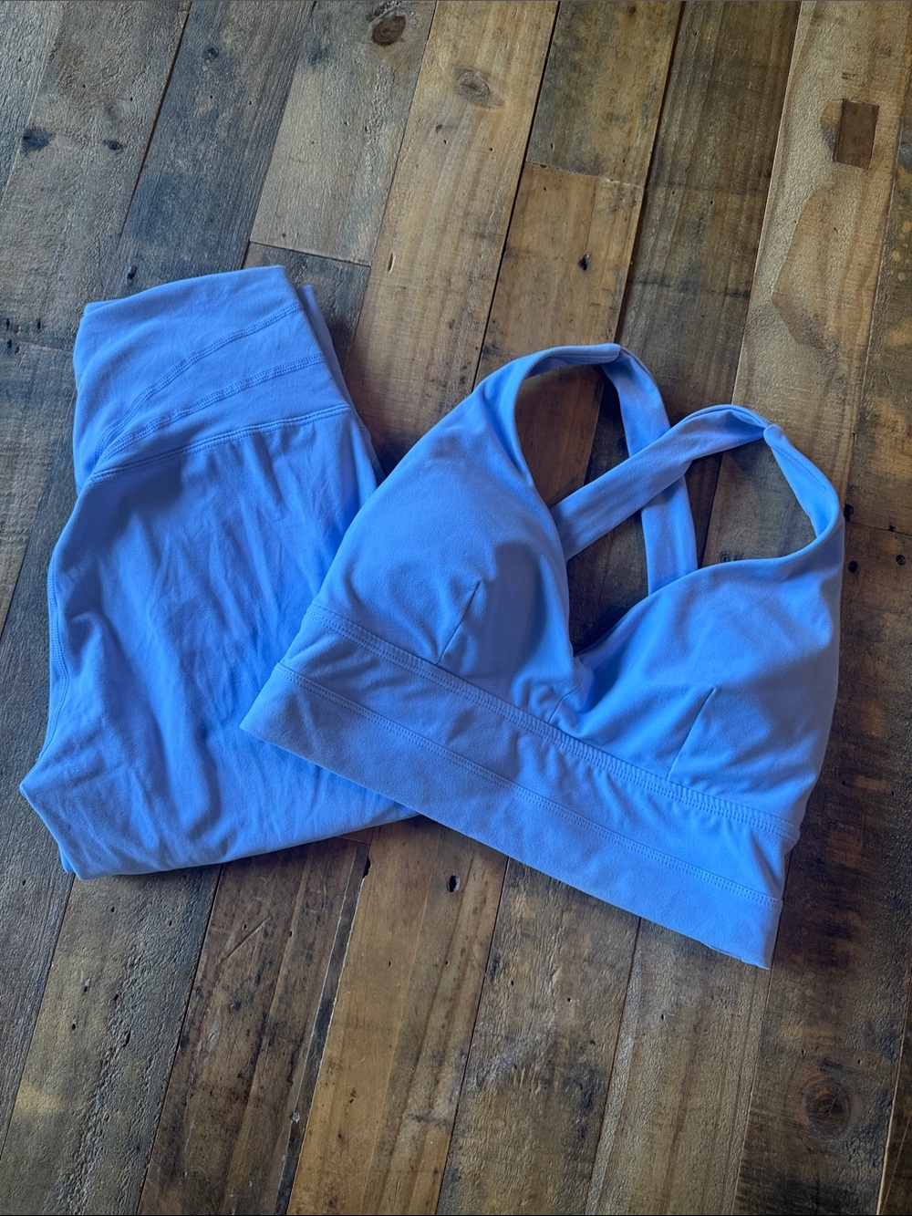 Buff Bunny rainwater Sports Bra and Leggings Set. Absolutely gorgeous 🤩
